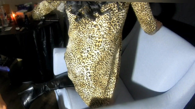 Cassandra Cox Xoxo: Majikan quinn lagi asik ngentot crossdresser cassandra cox pakai strap-on...