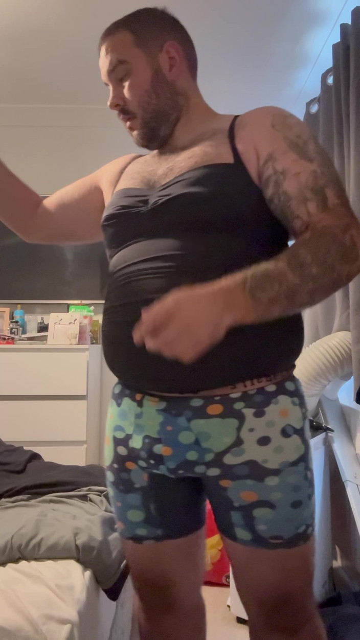 Shaun Cbt: Pod oblečením Crossdress s Tajným svazováním a Svorkami na bradavky