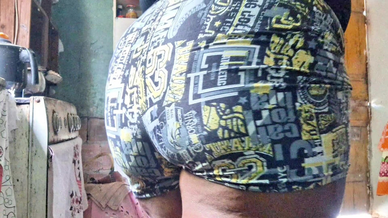 Esposa xerecuda oficial: Menunjukkan Vagina