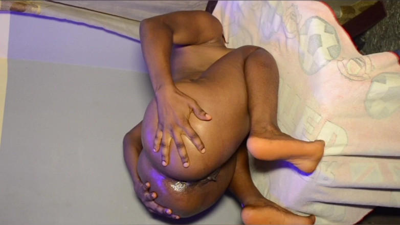 Brison love: Ošukal její zadek díru pro spuštění