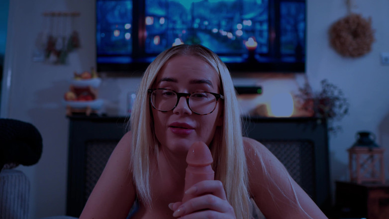 JessieHH: Kozatá Brat vs velký čůrák nerd 4K