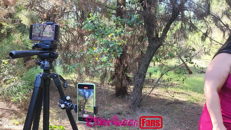 Riderqueen BBW Step Mom Latina Ebony: Riderqueen 户外：户外粉丝的视频