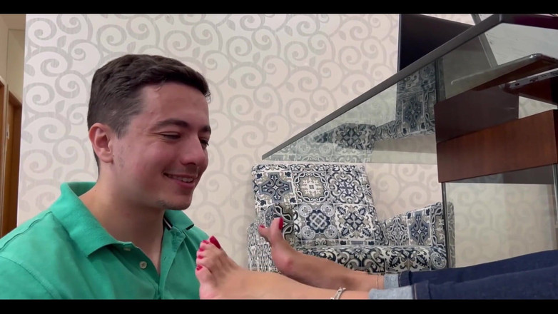 KiffaFeet: Сексуальная офисная работница доминирует и неудачник в френдзоне