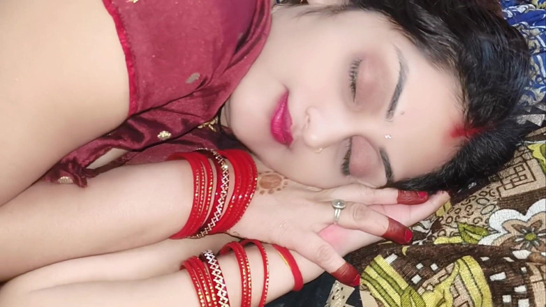 Janvibhabhii: En Karva Chauth, después de lamer el coño rosa de...