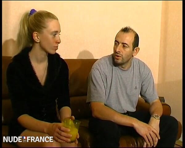 La France a Poil: Il vicino e la vicina stanno per scopare di fronte...
