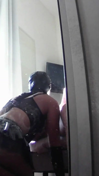 Blowjob in the Mirror and Swallowing Cum with the Beautiful and Big MILF Ass