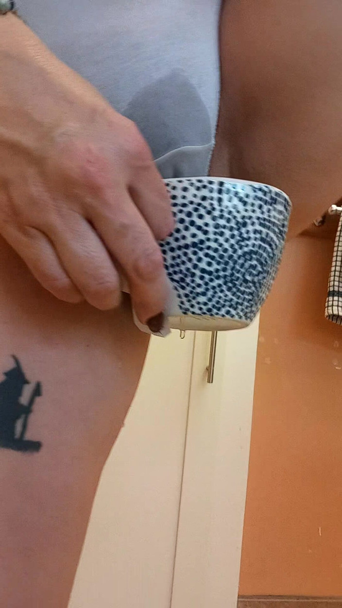 Lustful Libertines: Bir bardak çiş çayı ister misin?