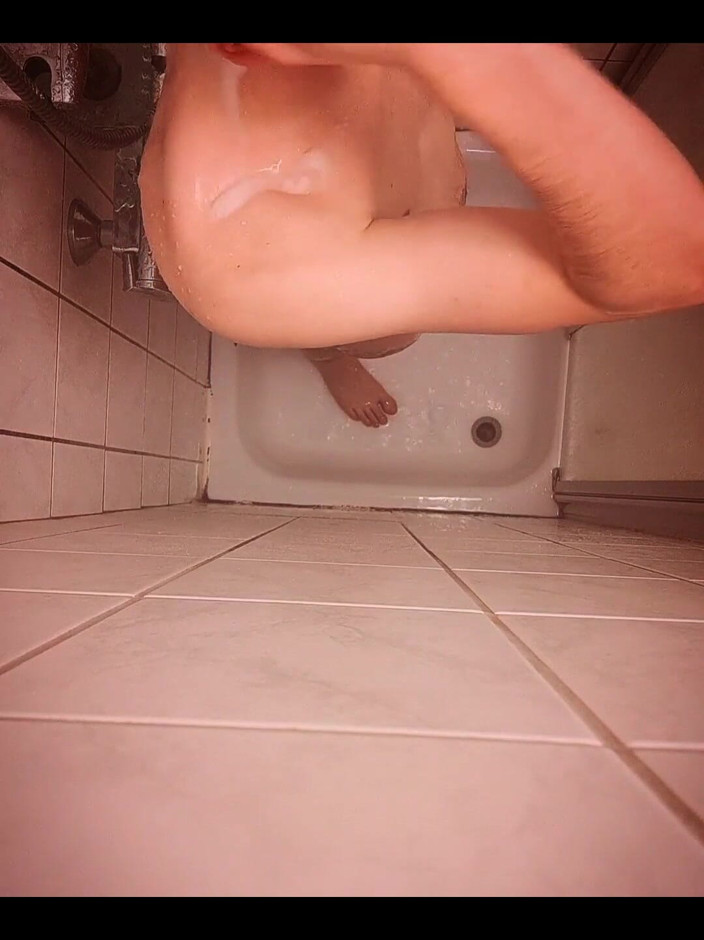 Snauwflake: Permulaan Video Mandi