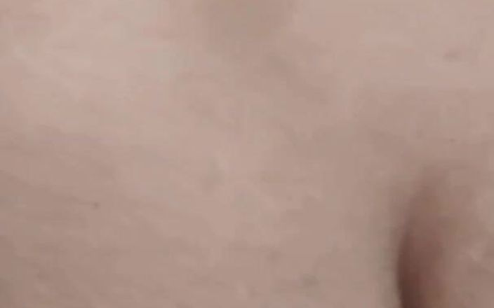 Aminaarab: Hunk Arab Gay prima dată o întâlnire de carne la duș