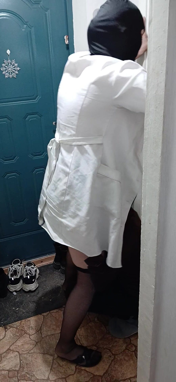 Lesbian-illusion: A MILF Lesbian Doctor Cums in a Patient's Mouth