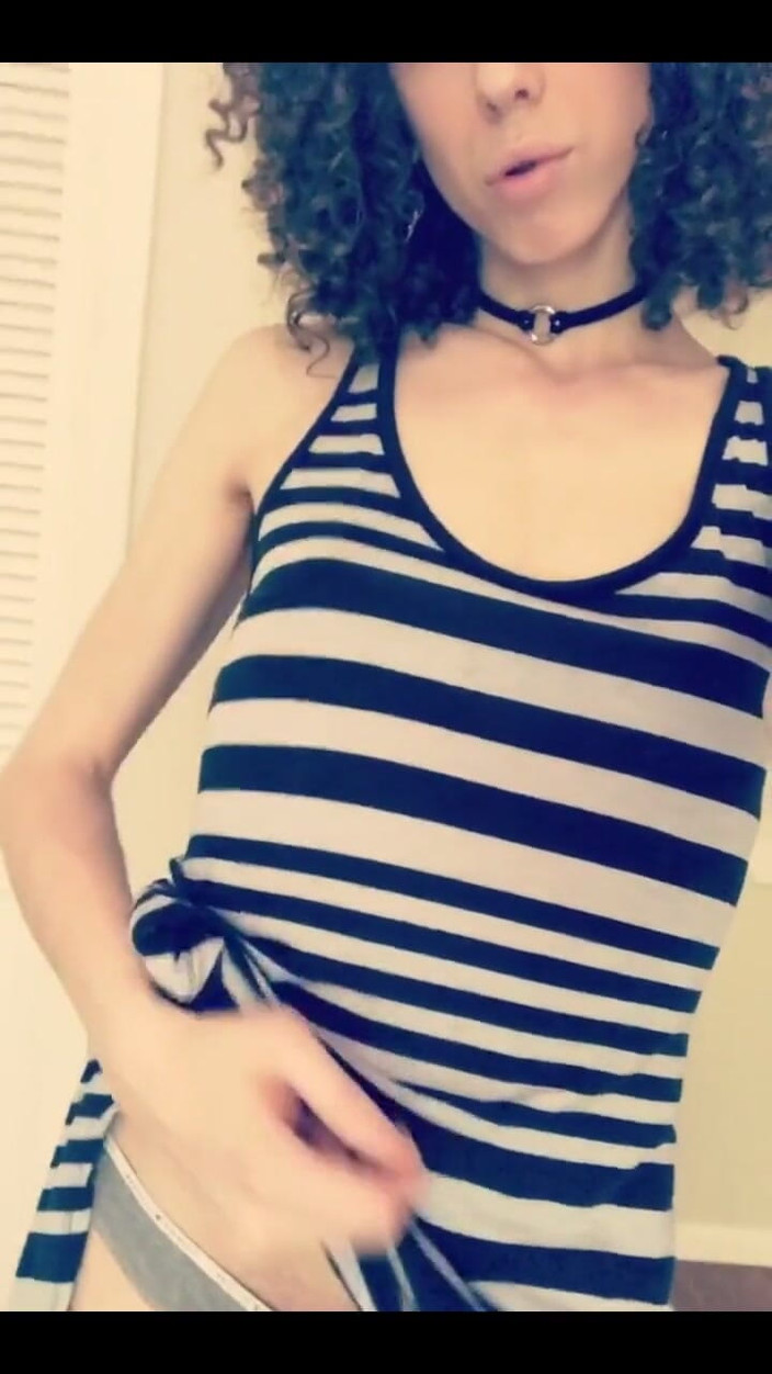 Tia Tizzianni Productions: Külotuma ön döl dökülüyorum