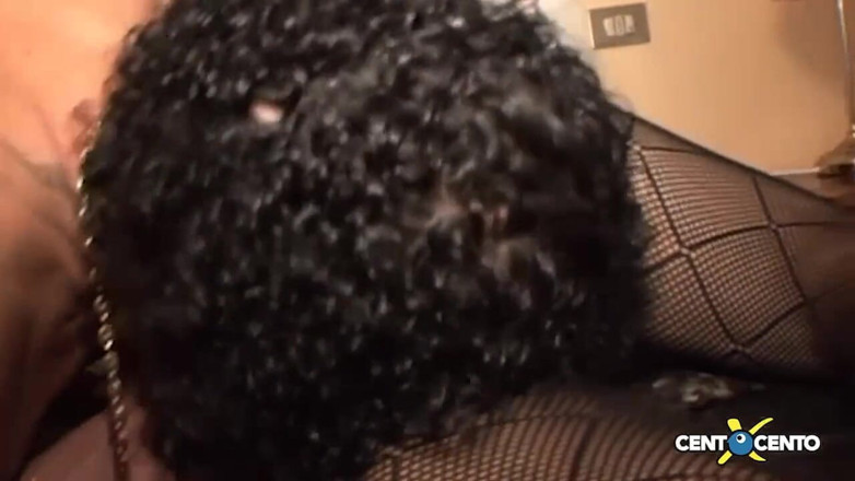 CentoXCento Italia: 梅丽莎·法尔科 （Melissa Falko） 的《第一次》（Film Completo Centoxcento）