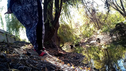 Elena: BBW in leggings pissing by the lake in a park