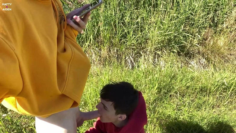 Matty And Aiden: Teen gays Matty and Aiden have fun outdoors
