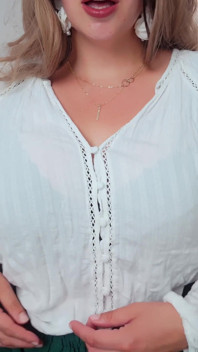 Elegant PAWG Wife with Big Tits Masturbates in the Morning