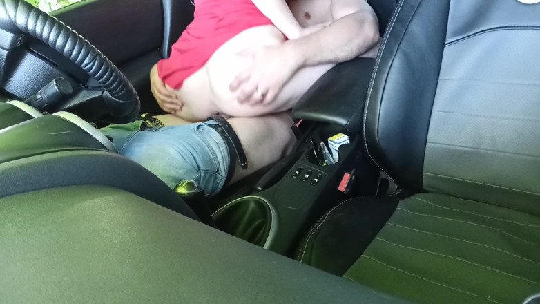 Intim media: Papai da lei fodido em seu carro dá a ela...