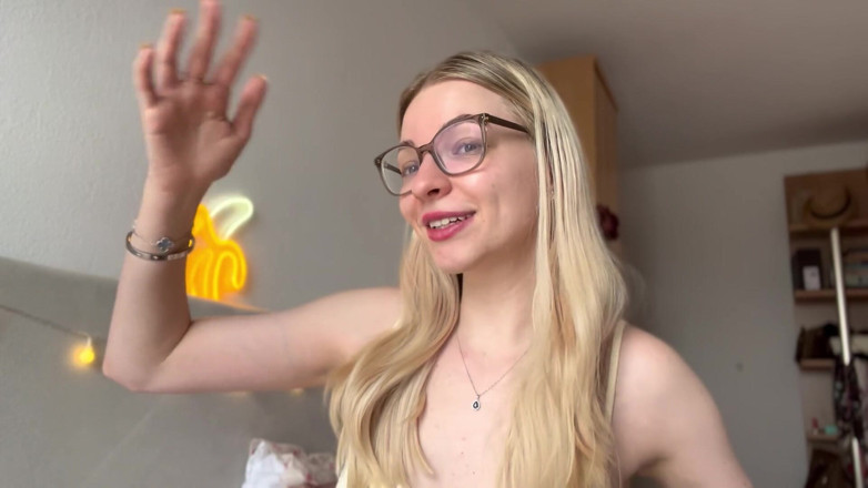 Goddess_Bella_Rae: महिला अस्वीकृति पुरुषों को हमेशा के लिए बीटा में बदल देती है