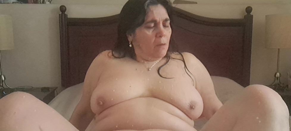 Mommy big hairy pussy: Amante no deja de follarme y dárselo duro
