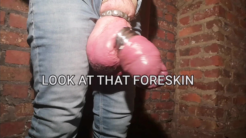 Look at That Fat Foreskin!!! (Monster meat studio)