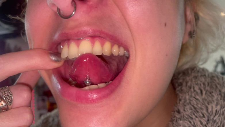 Glitterqueen1999: ทัวร์ปากไม่นับการแต่งหน้า uvula ตรวจสอบต่อมนุษย