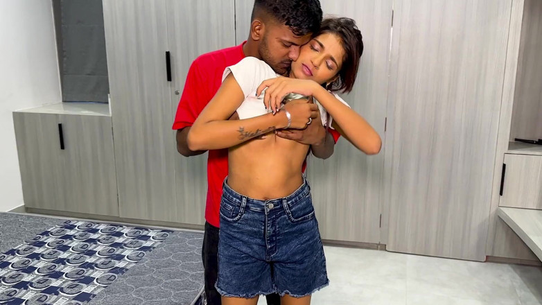 Desi Maal studios: Boyfriend Was Getting a Massage Boyfriend's Mood Became and Had...