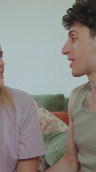 Entrevista: the Holidays Com Charlie Forde, Nick Strokes