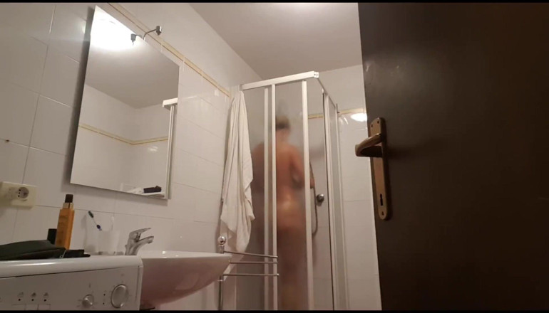Erotic Tanya: Stepbrother masturbating on teen stepsister
