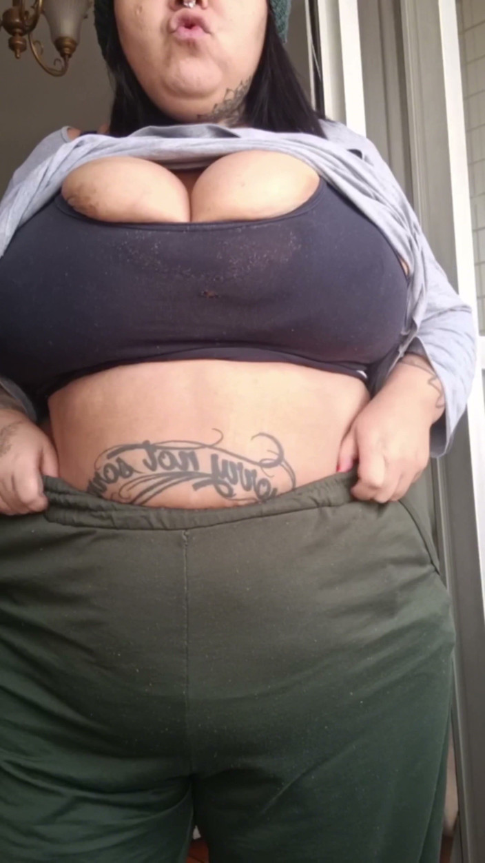 Mary Jhuana: Naughty BBW on the Apartment Balcony - 4K