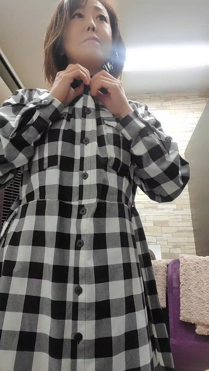 Mayumi Kanzaki: फोटो सत्र के लिए प्रतीक्षा कक्ष