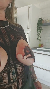 Čokoládová omáčka a piss drink