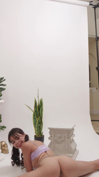 Bts - bryan beobachtet brianna beim strippen hinter den kulissen!