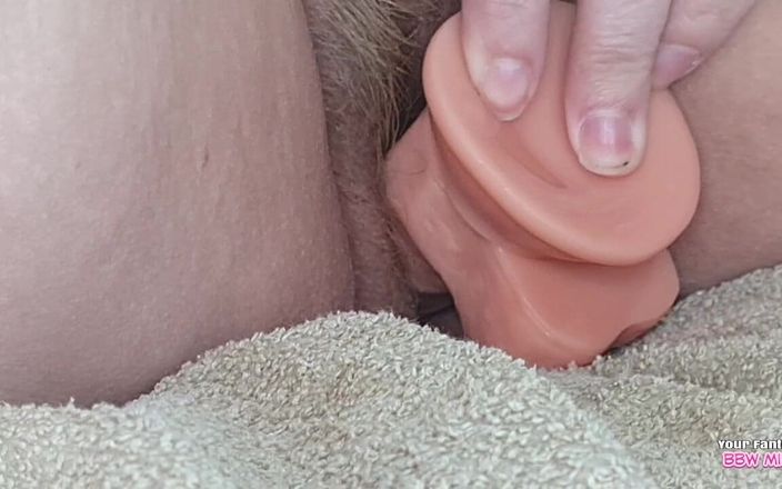 BBW_Wife: Сперма грає з волохатою пиздою тітоньки