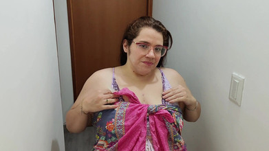 Karly: Striper Aku berharap kamu ingin memakanku