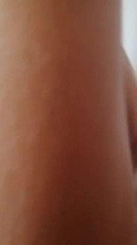 Empregada da casa seduziu imagens reais