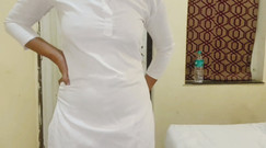 Pihu bhabhi: Pelajar Kolej Delhi dikongkek guru dan video MMS