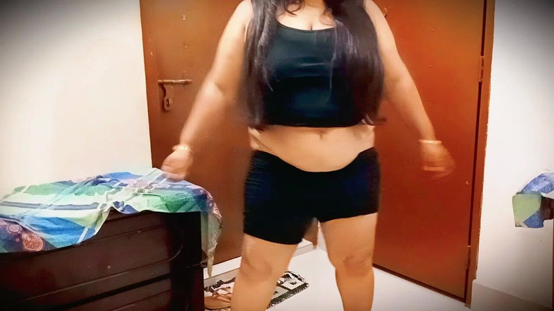 Morjenabb: Hermanastra follada duro por su hermanastro en la cama