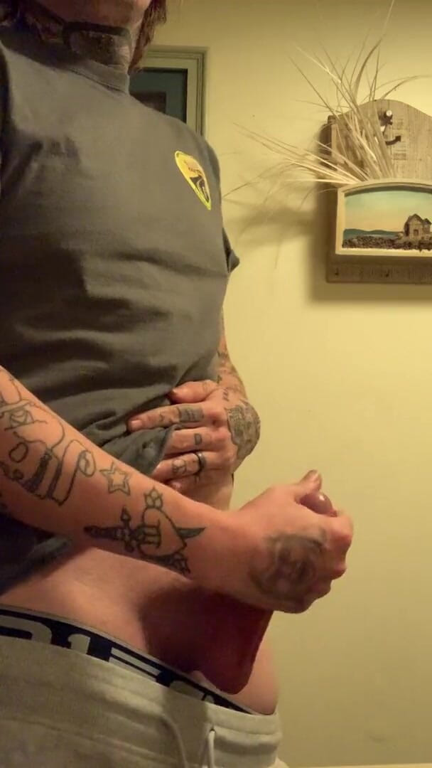 Ryan Thomas: BWC masturbation with cumshot