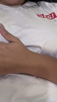 Famous Schoolgirl Masturbating for Classmates in Class