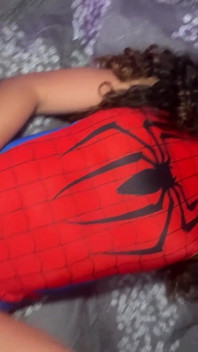 Une fille d’araignée se fait baiser par la bite de Miles Morales