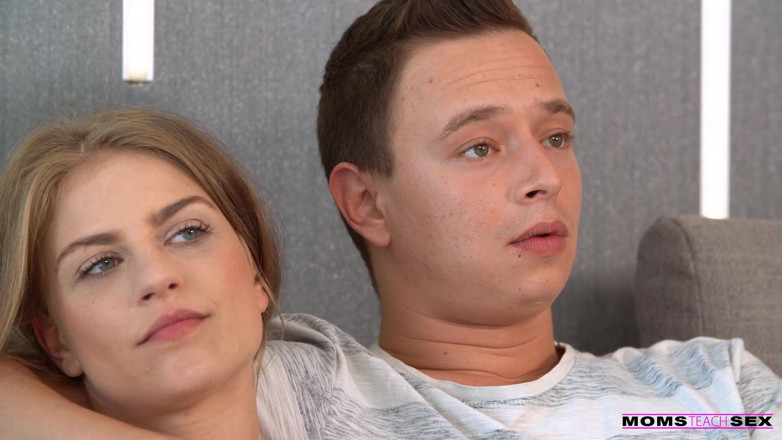 Moms teach sex: Sharing My New Boyfriend with My Stepmom - S16:e6