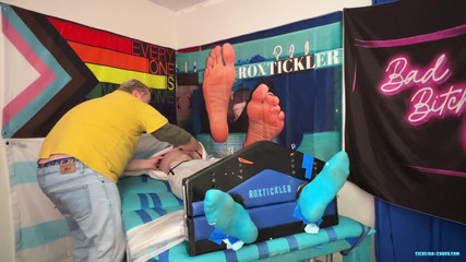 Ticklish Chubs: Chicago Chase memerlukan menggoda