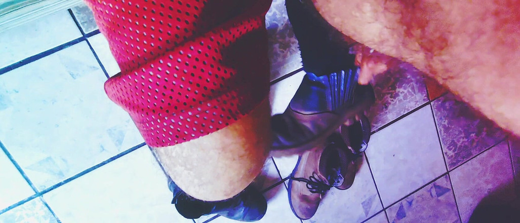 Stink HairyMale: Calçando Botas - POV