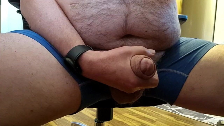 CiccioloBrizzolo: Ich masturbiere mit meinem großen Schwanz und komme