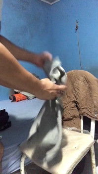 Honění při sezení