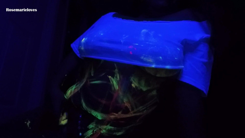 RosemarieLoves: Záře v tmavých kozách a zadku