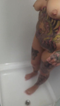 Mijando boquete xixi com bbc
