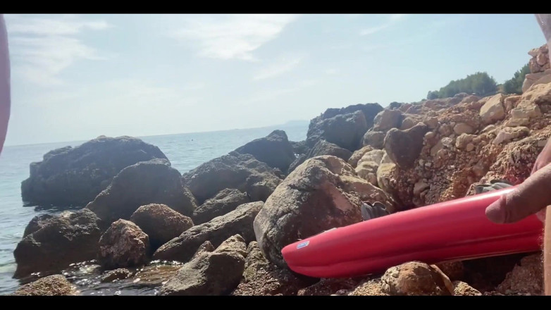 Twohotb: Pantai bogel