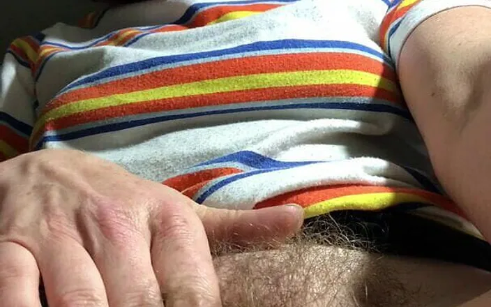 MistressWriggler: Trying to Squeeze a Quick Orgasm in Before Being Joined...