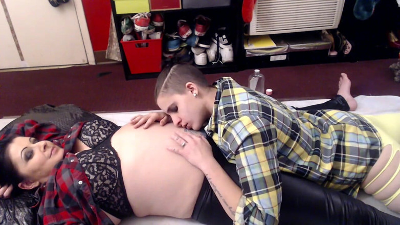 Abby Anna: Oiled belly button play