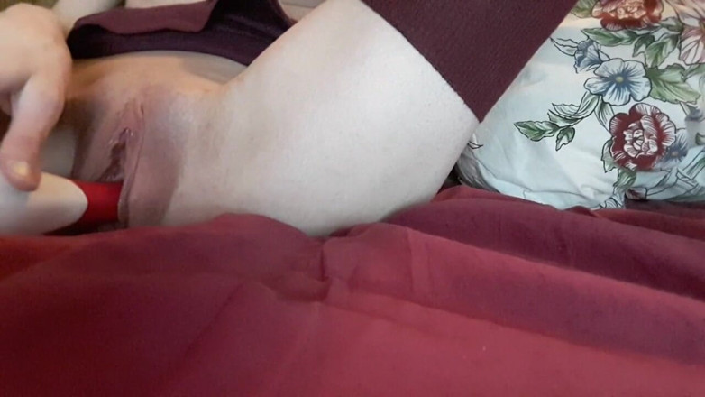 Christy G: Sexy teen with tight wet pussy fucks herself with a...
